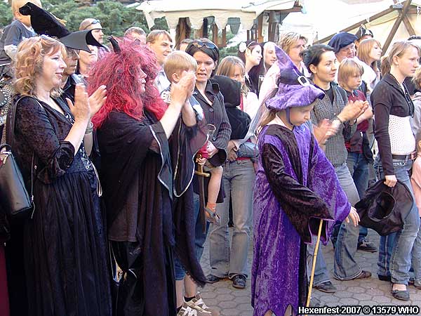 Walpurgahexe beim Walpurgisnacht-Hexenfest